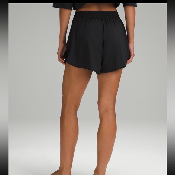Lululemon Modal HR Relaxed Fit Lounge Short 3.5"-Black-Size 4 - Picture 1 of 5